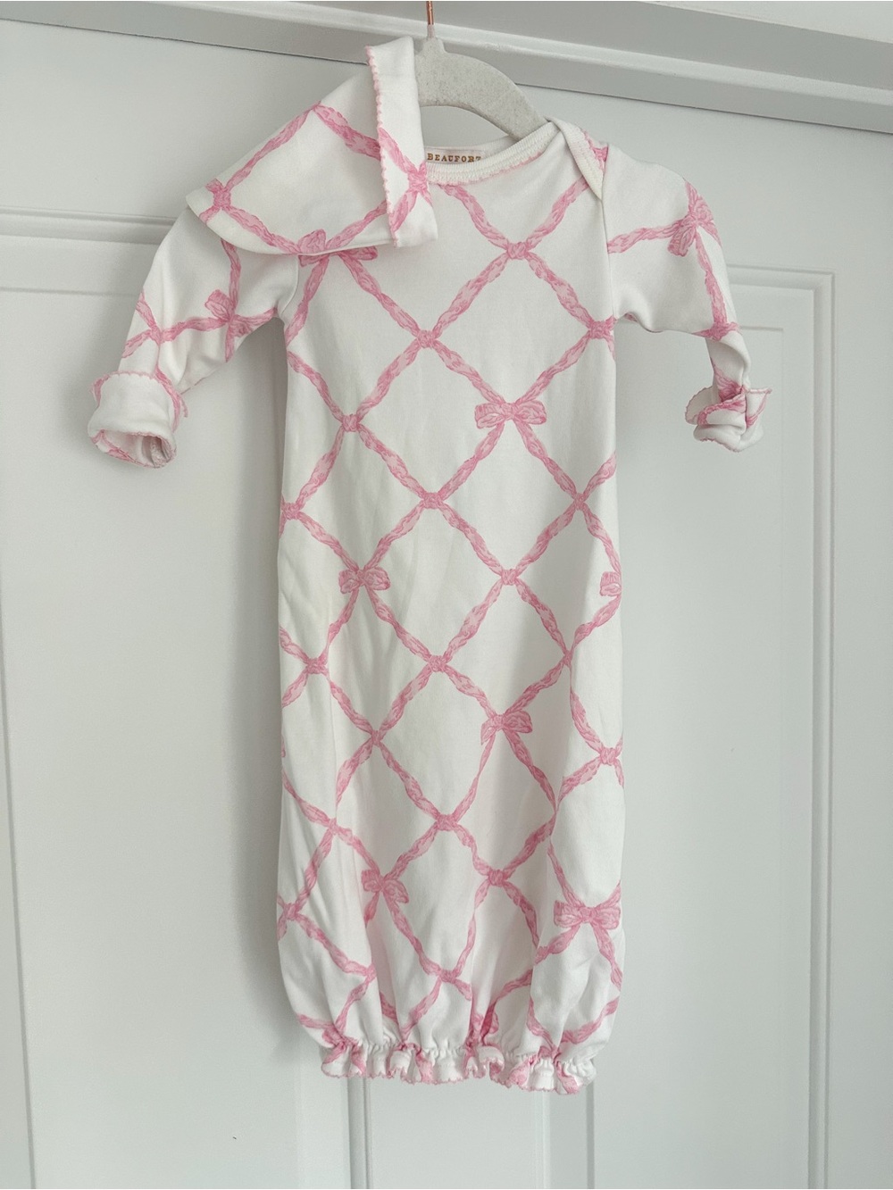 The Beaufort Bonnet Company Pink Bow Meade gown and hat 0-3m